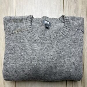 UNIQLO Men's Crew Neck Pullover 100% Wool Sweater Gray Size Medium Casual